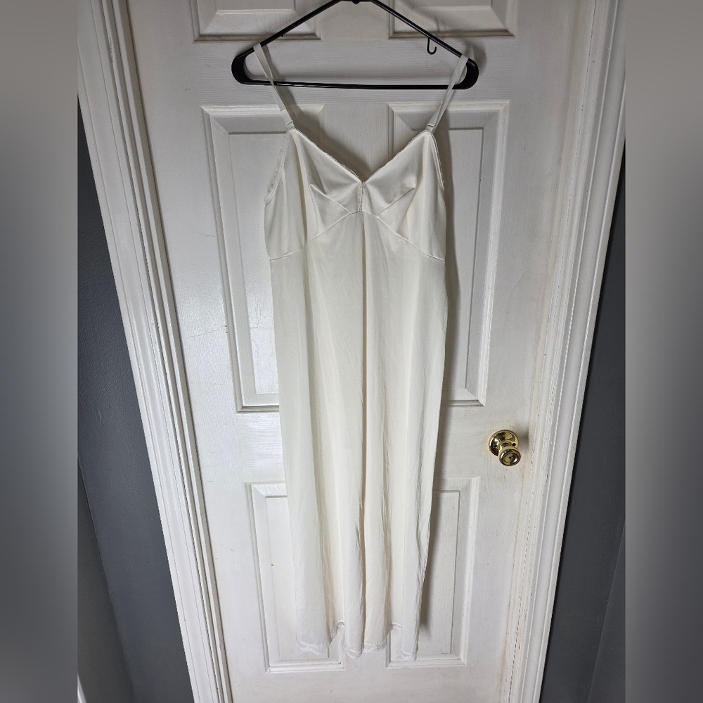 Vintage SEARS Ivory Slip With Center Part